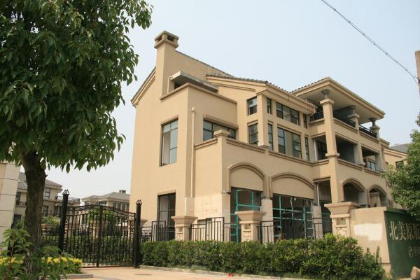 迪斯卡维绿色环保落水管应用小洋房效果图